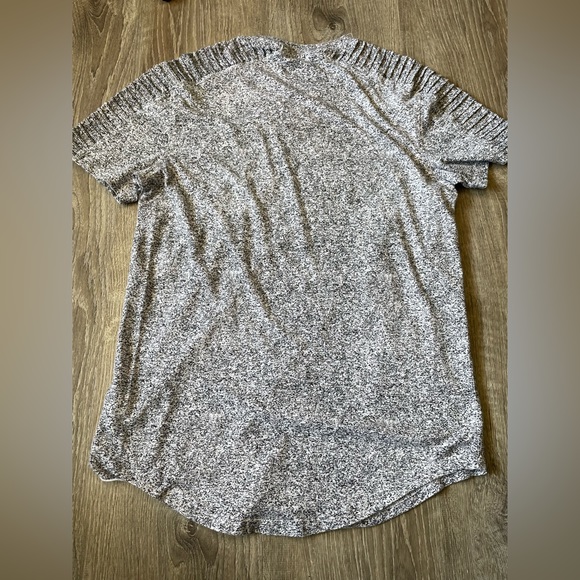 BKC Brooklyn Small Men’s Heather Grey Ribbed Shoulder Tee Shirt - Picture 5 of 6